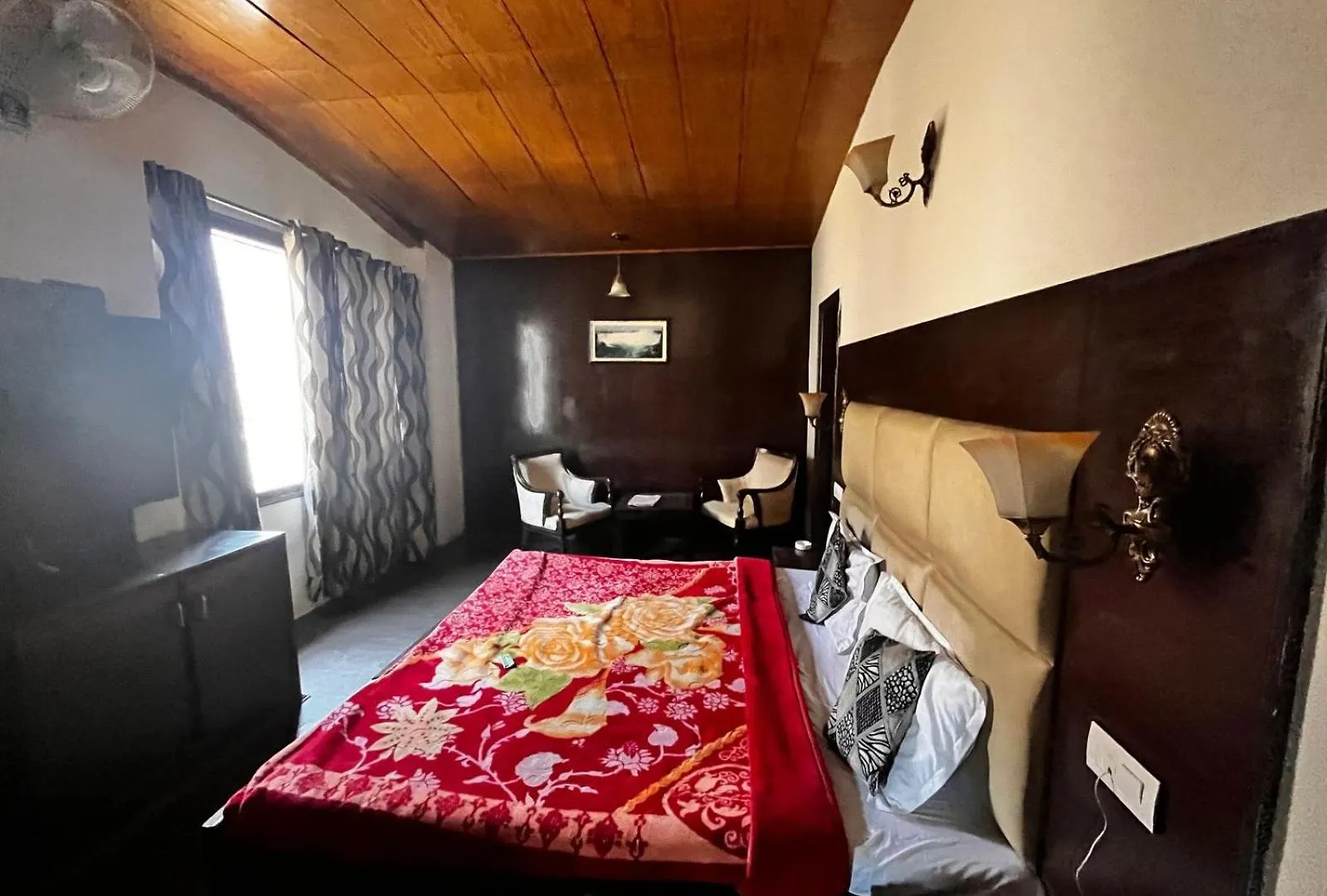 Hotel The Cliff Stay Udaipur