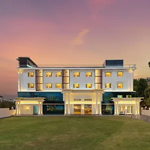 Hotel Redolence Aravali Tree, Udaipur