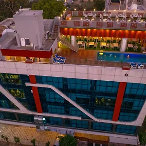 Pax Grand Blue 3 Min Walk From Railway Station **** Udaipur